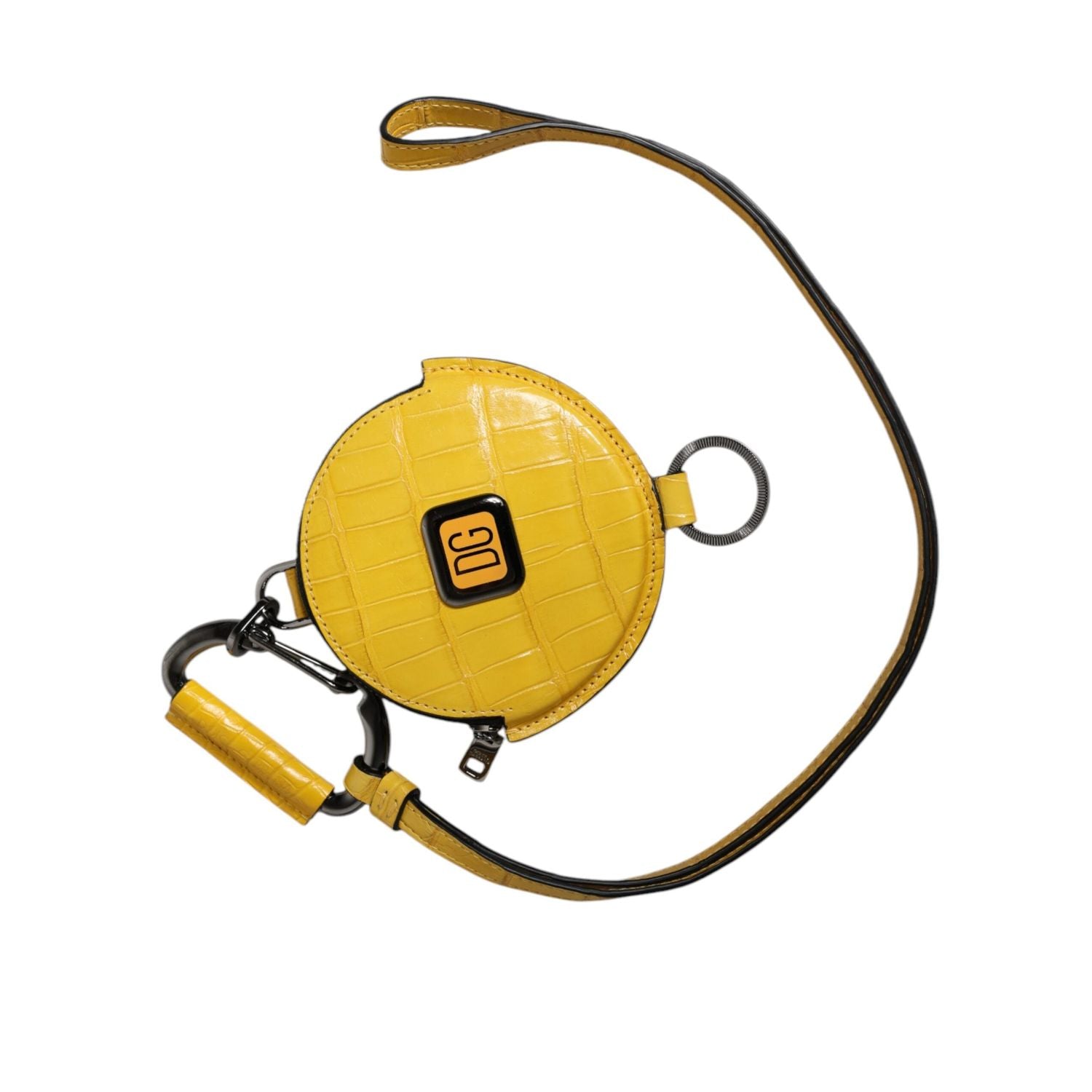 Front view with bag zipped and handles upright.