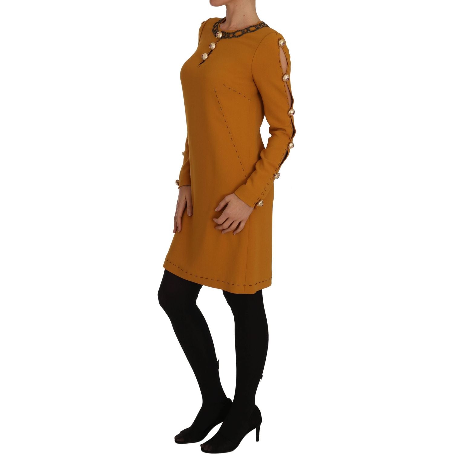 فستان قصير مزين بالكريستال من دولتشي آند غابانا - سحر فاخر