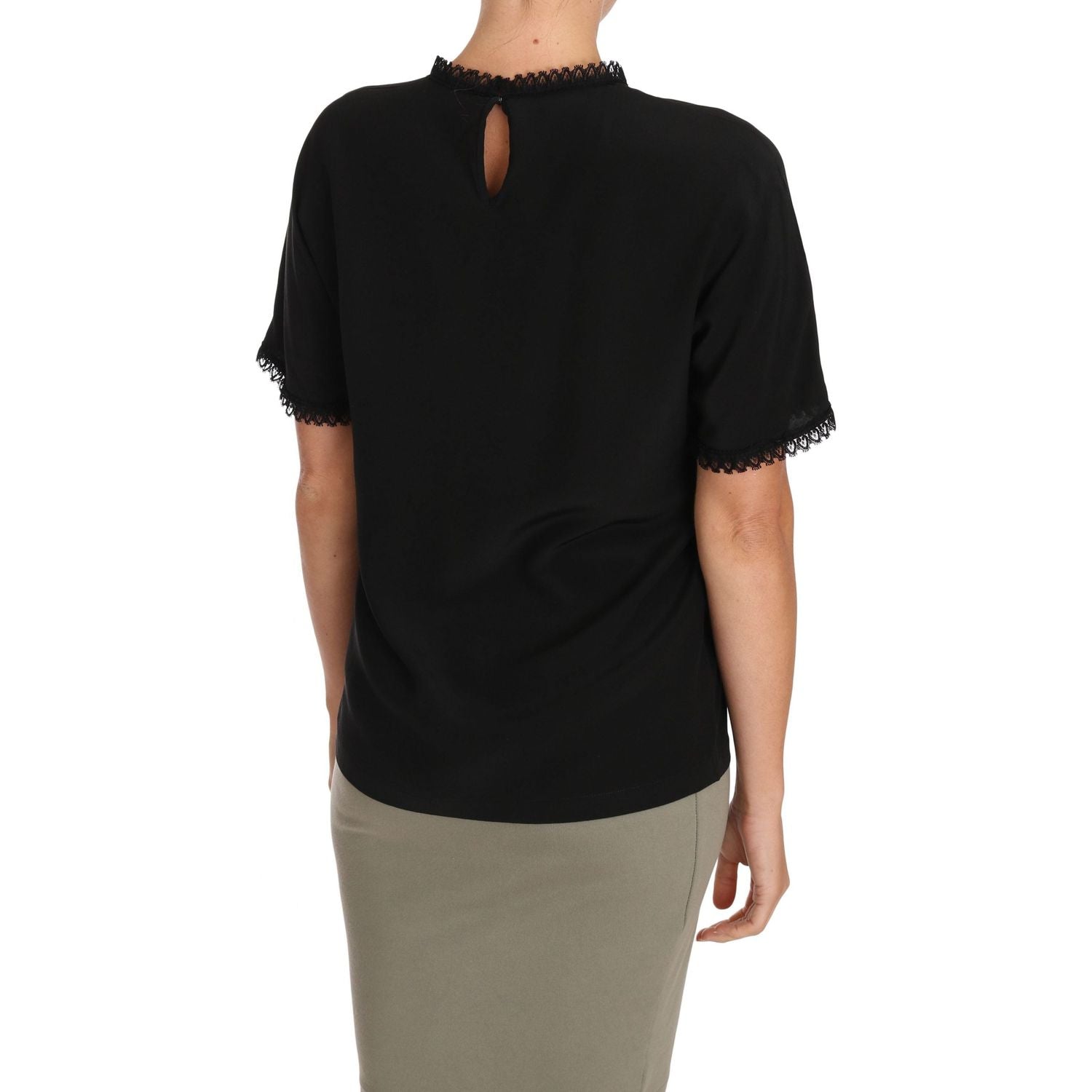 بلوزة حريرية أنيقة مزينة بالدانتيل من دولتشي آند غابانا