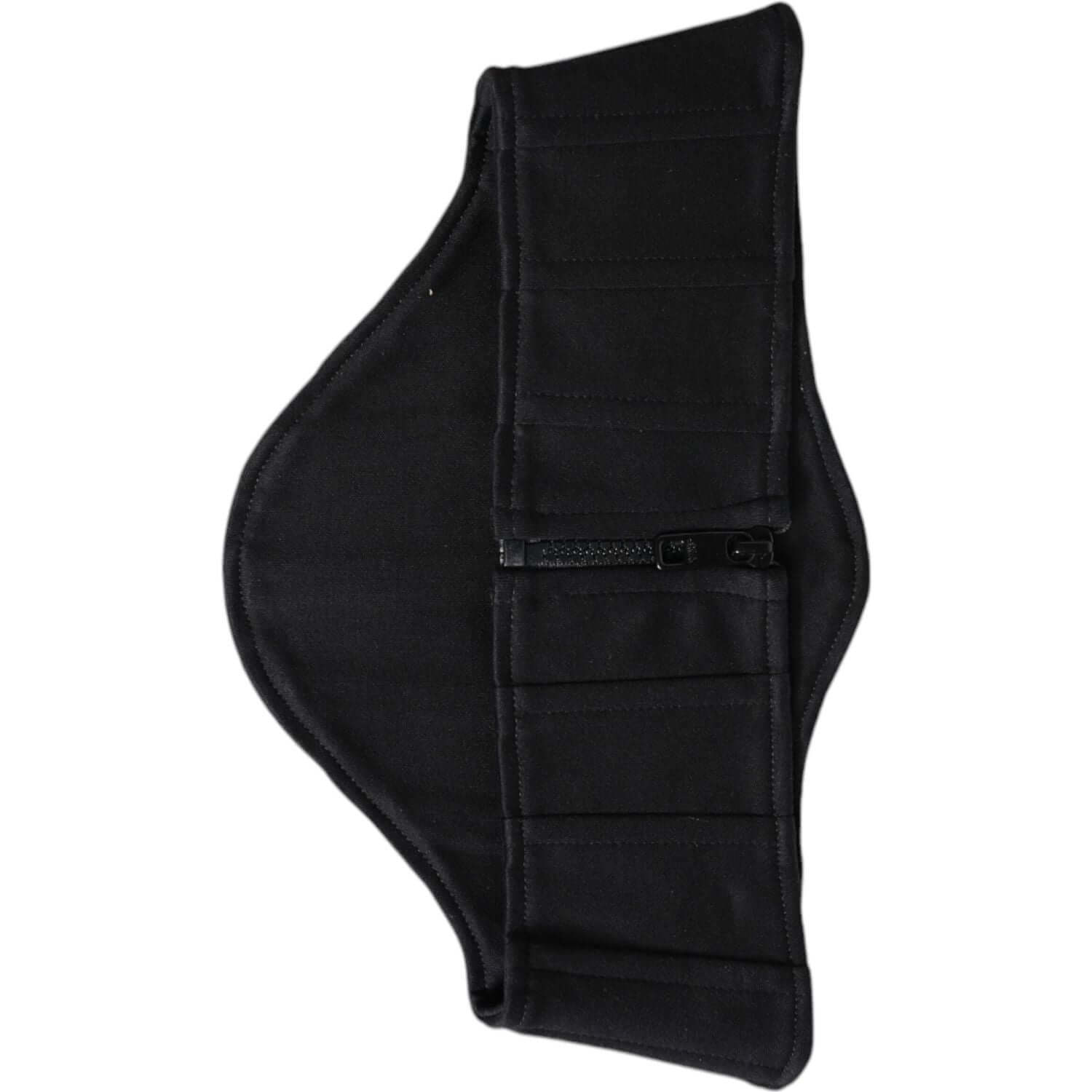 Front view with bag zipped and handles upright.