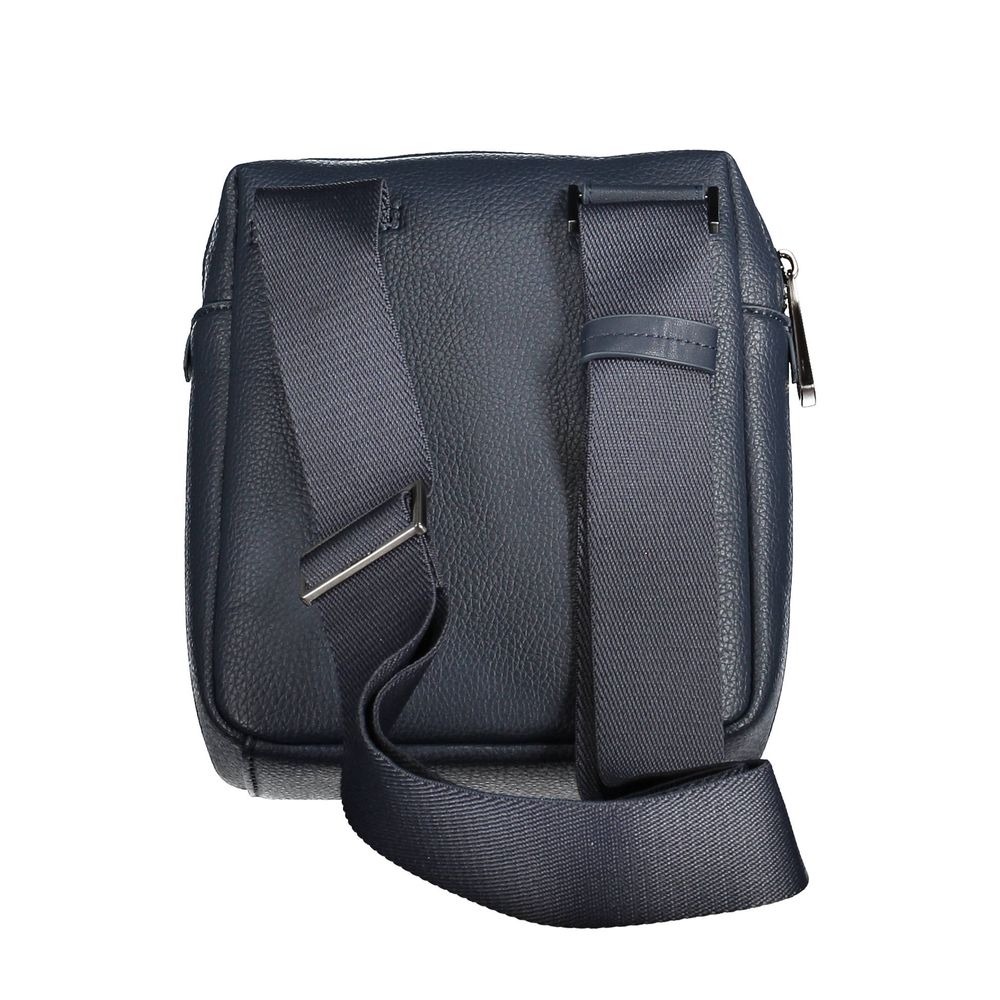 Front view with bag zipped and handles upright.