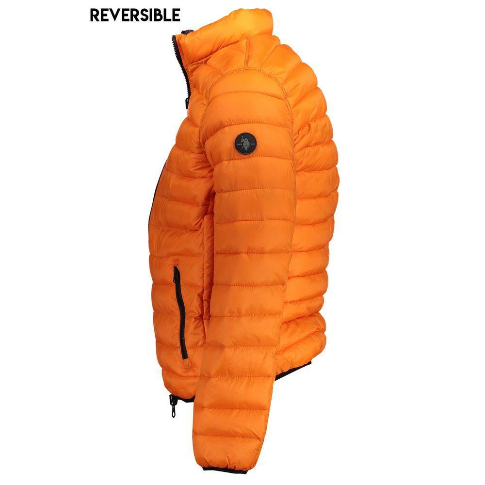 Front view with bag zipped and handles upright.