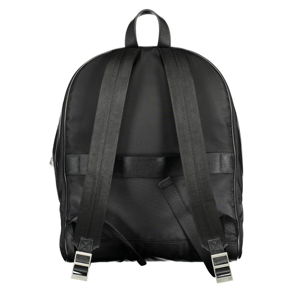 Front view with bag zipped and handles upright.