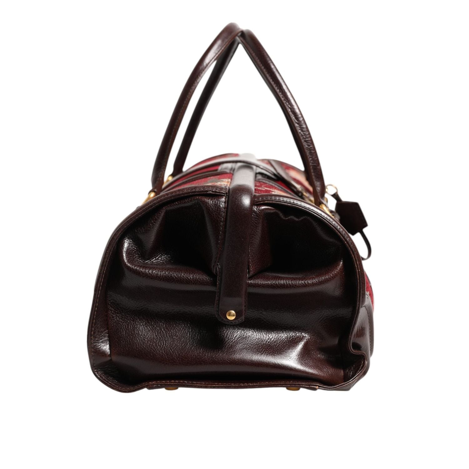 Front view with bag zipped and handles upright.