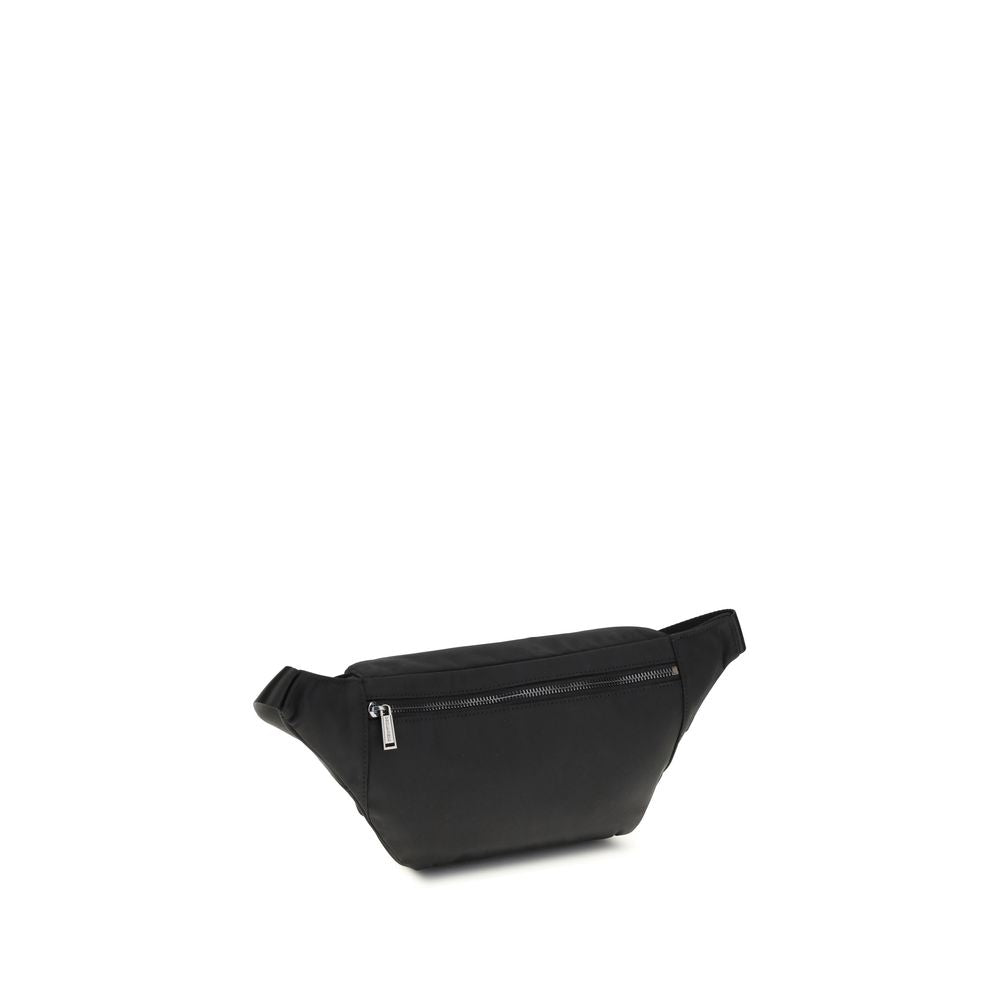 Front view with bag zipped and handles upright.