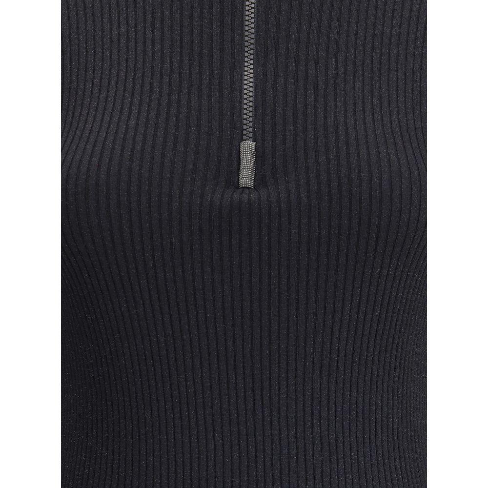 Front view with bag zipped and handles upright.