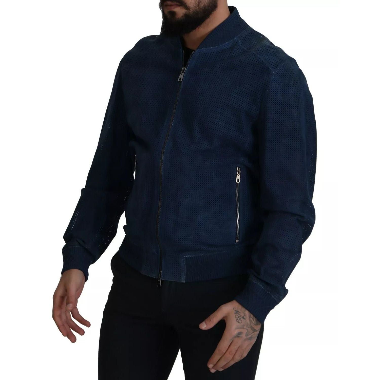 Front view with bag zipped and handles upright.
