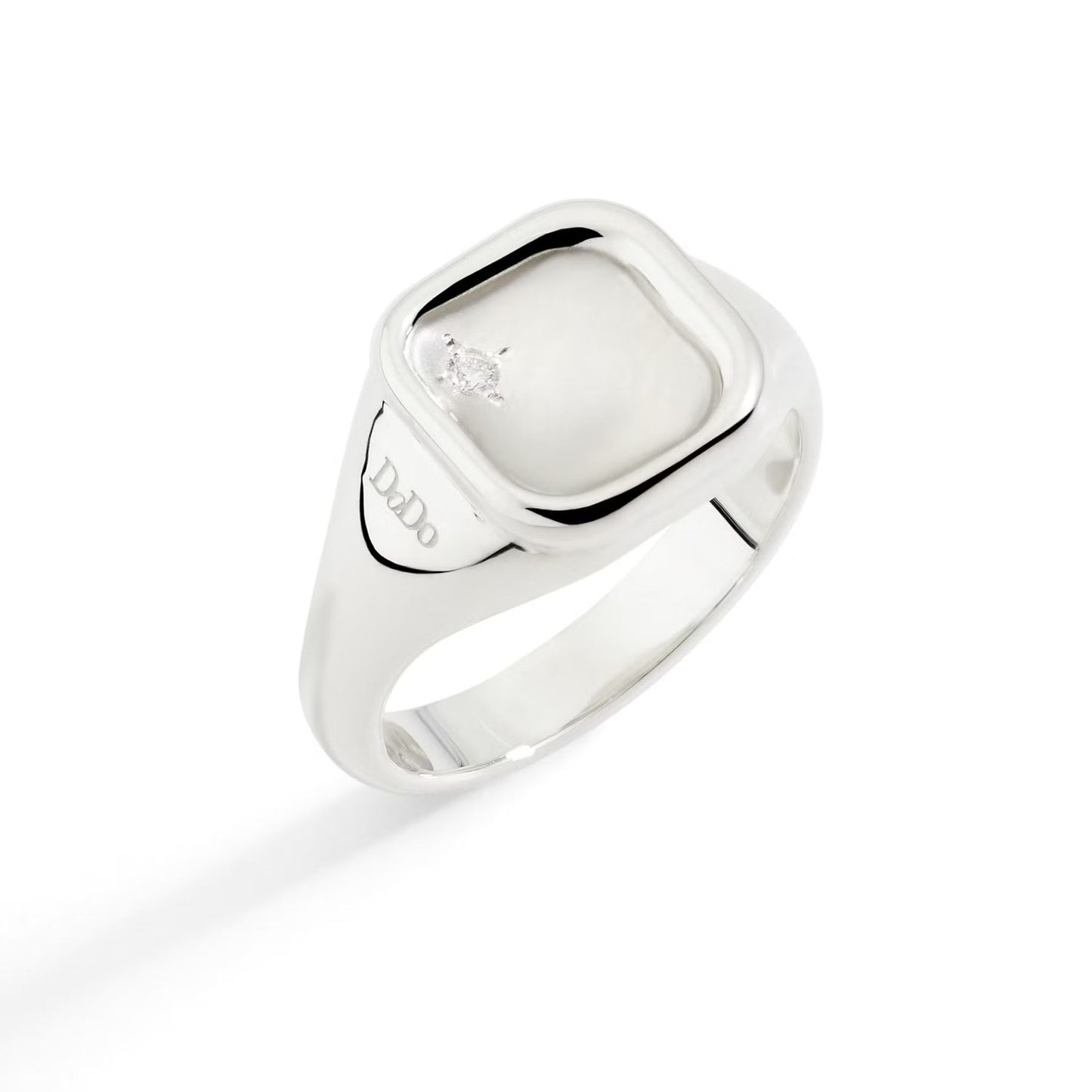 Sophisticated silver ring ANELLI DODO MOD. DAC5001SIGNEDB0AG50 with engraved details, showcasing elegant craftsmanship.