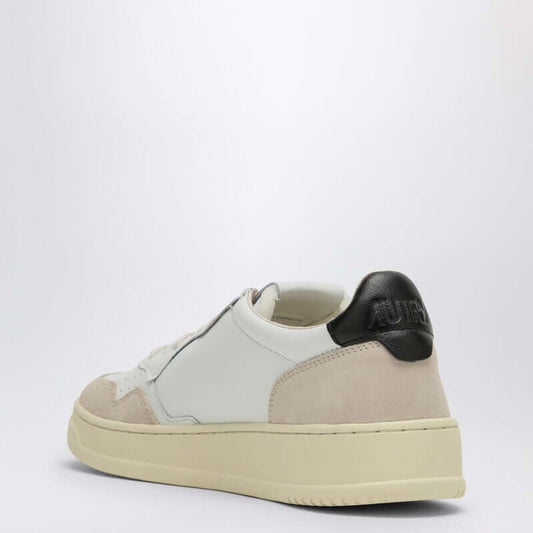 AUTRY Medalist trainer in white/black leather and suede AULMLS21/Q_AUTRY-LS21_600