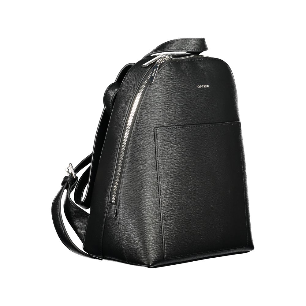 Calvin Klein Black Polyethylene Backpack with 1 handle, adjustable shoulder straps, external and internal pockets, zip closure and logo detail.