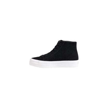 Calvin Klein Jeans Black Suede Leather Platform Sneakers with vulcanized sole and lace-up design, featuring embroidered ‘cK’ logo on side.