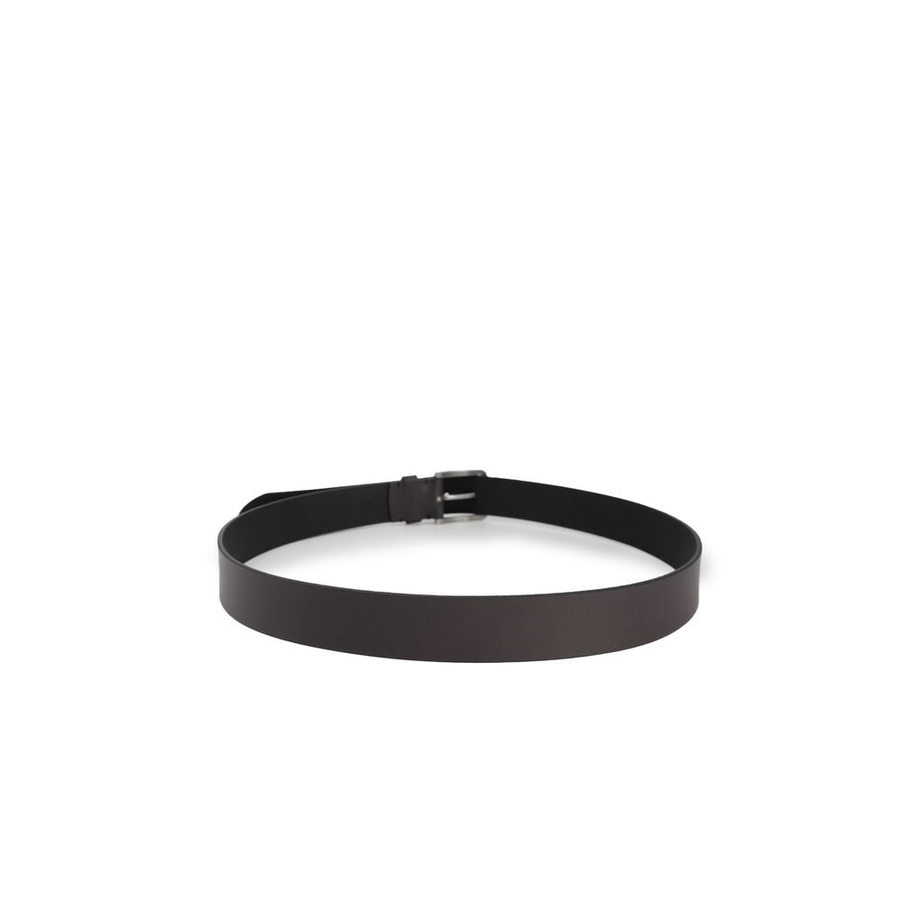 Calvin Klein Jeans Brown Leather Regular Belt with minimalist design and matte finish buckle, perfect for casual and formal attire.
