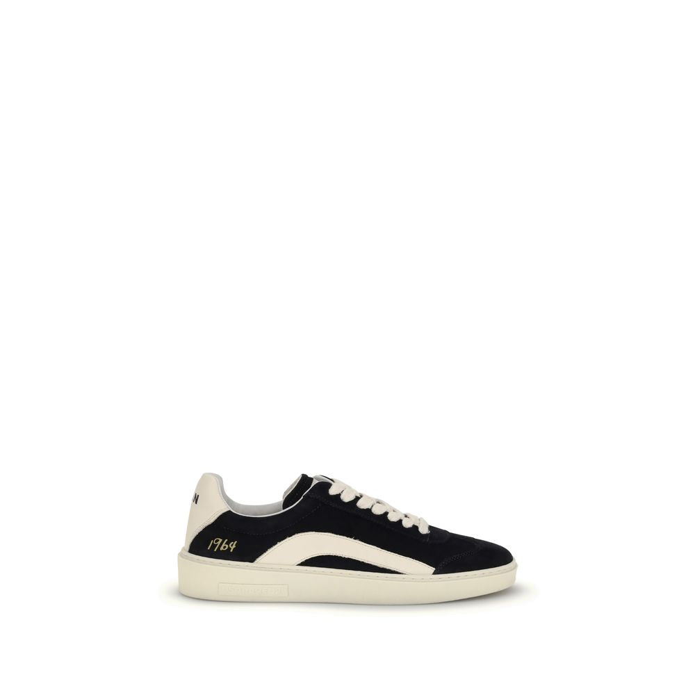 Dsquared² Black Calf Leather Bos Taurus Low Top Sneakers, featuring a sporty design with round toe and lace-up closure for comfort and style.