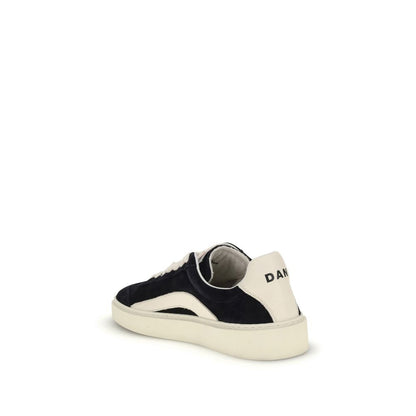 Dsquared² Black Calf Leather Bos Taurus Low Top Sneakers in suede, showcasing a sporty design with a branded heel.