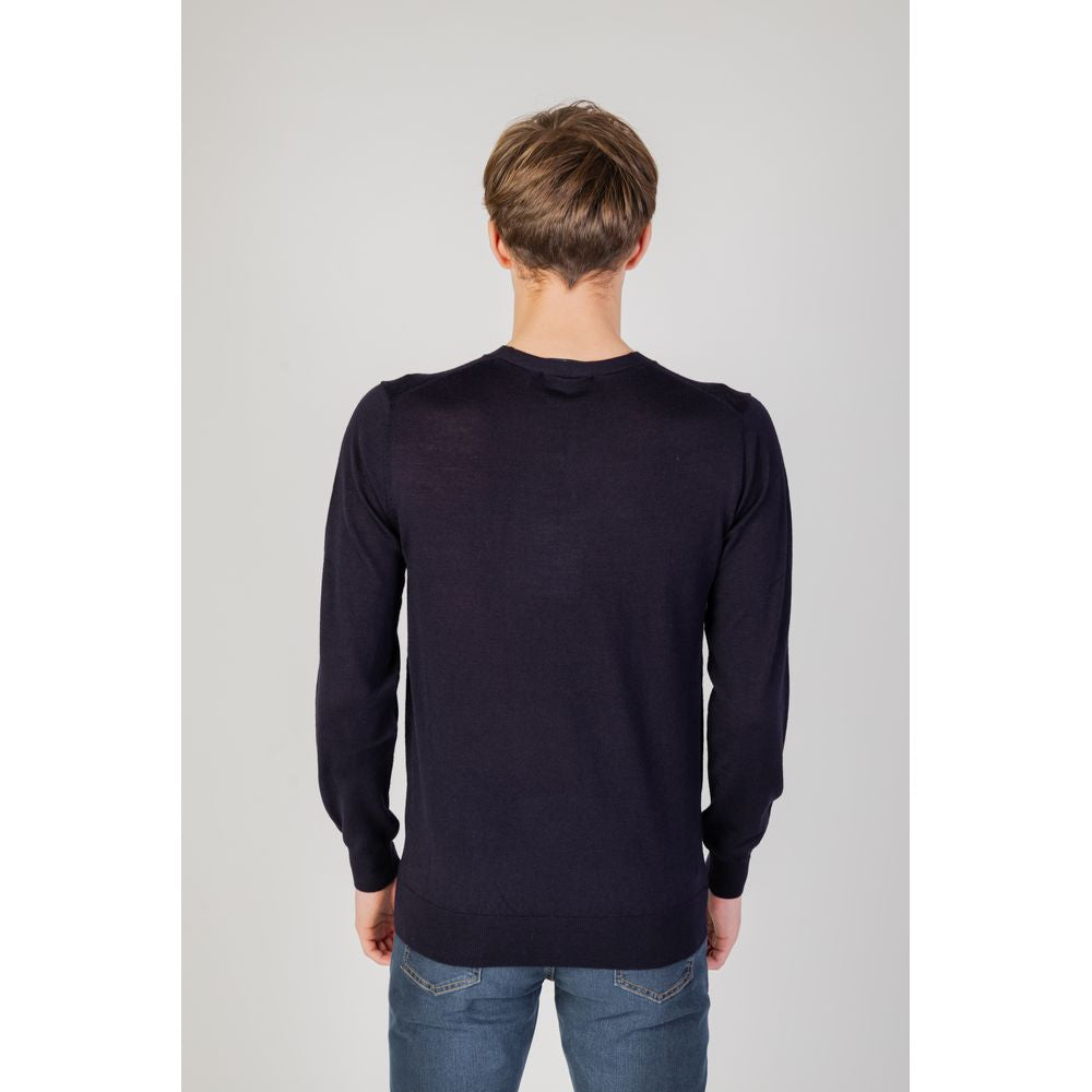 Back view of person wearing Liu Jo Blue Cotton Sweatshirt, showcasing long sleeves and regular fit.