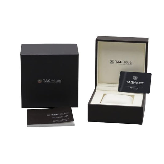 Official packaging for TAG HEUER Mod. AQUARACER CAL. 5 with branded box and warranty card, showcasing elegant presentation for luxury watch.